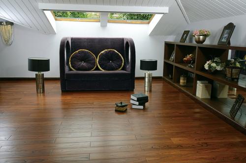 多層木地板2.jpg 多層木地板2.jpg